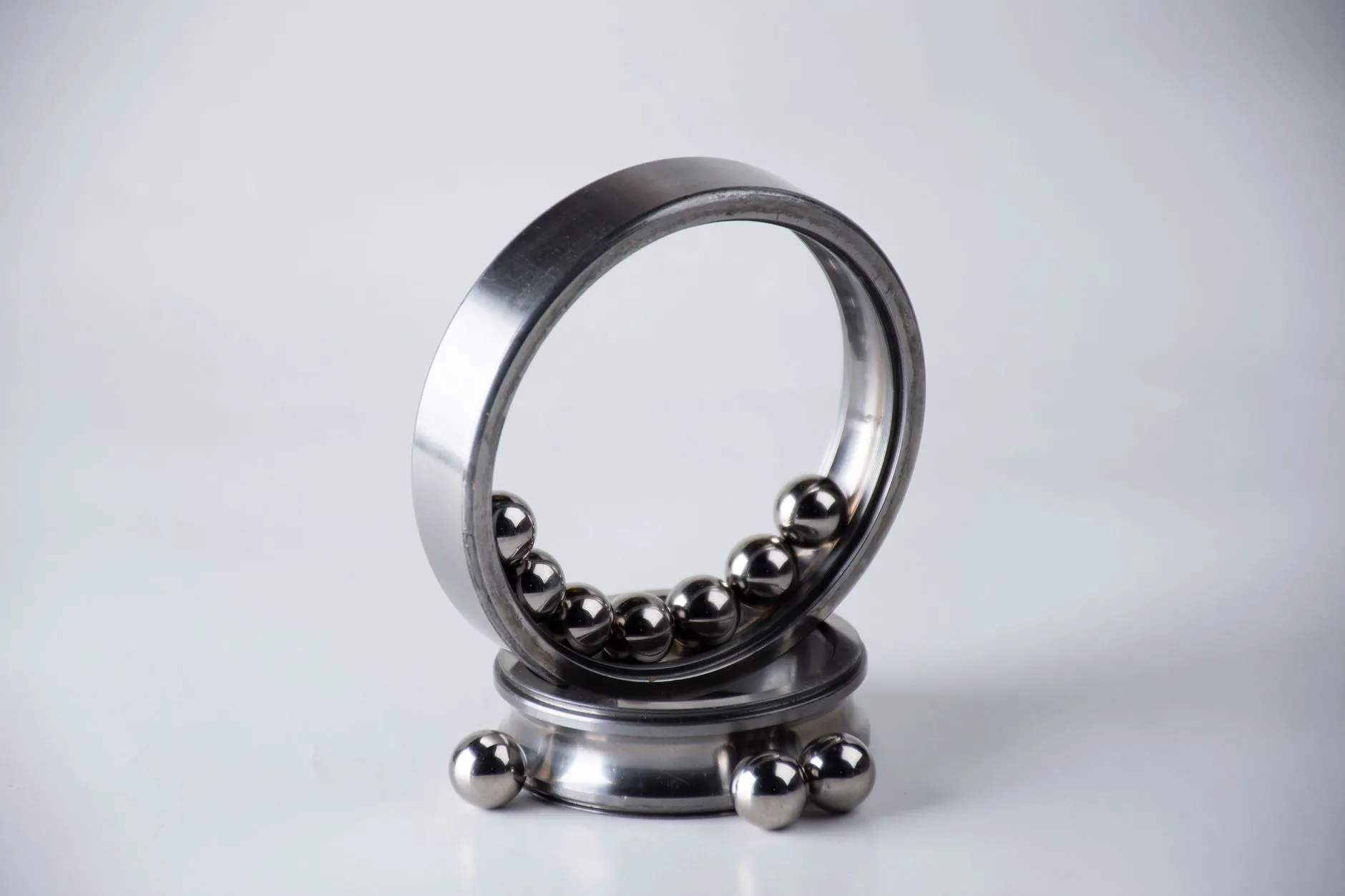 电影解说文案与中视频素材下载工具的一站式自媒体服务方案解析